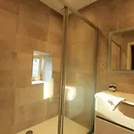 红衣酒庄公寓 *
